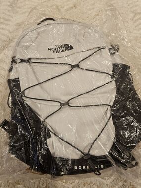 NWT The North Face Borealis Light Gray and Black Backpack